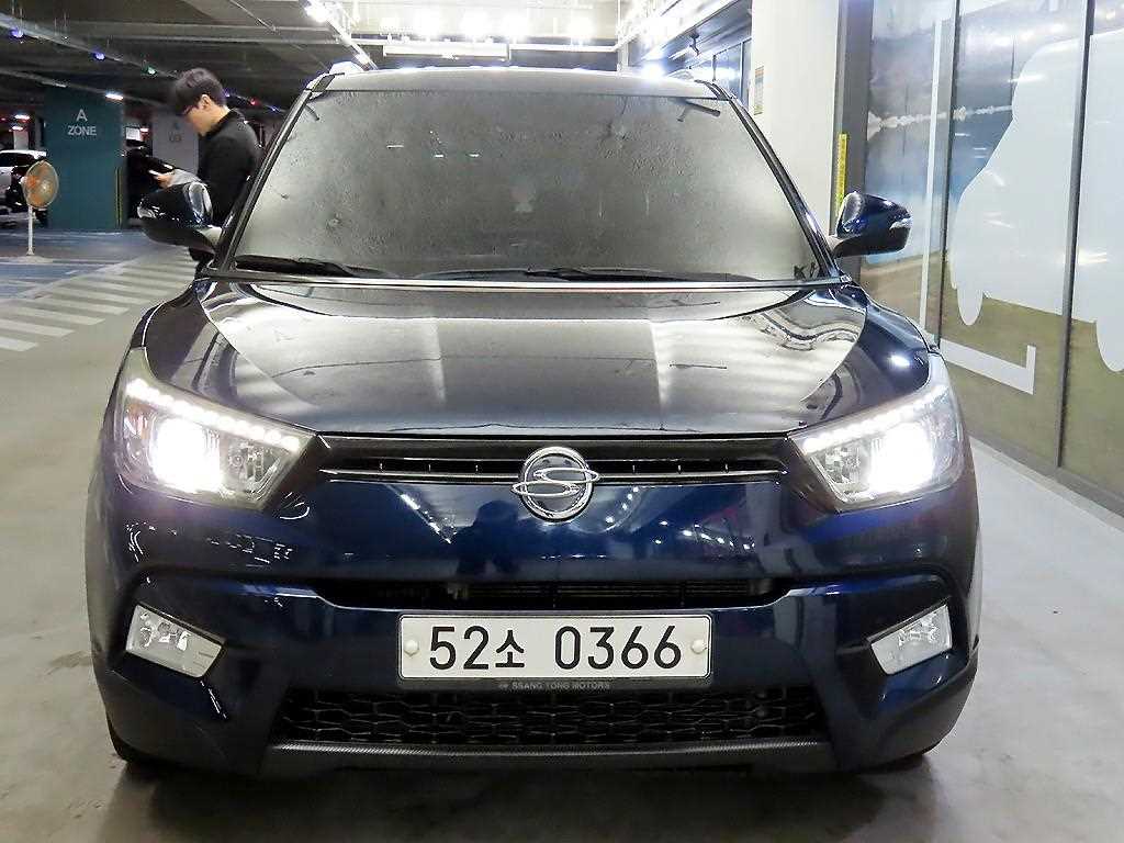 KGM 티볼리 디젤 4WD 1.6 LX 사진 2/20