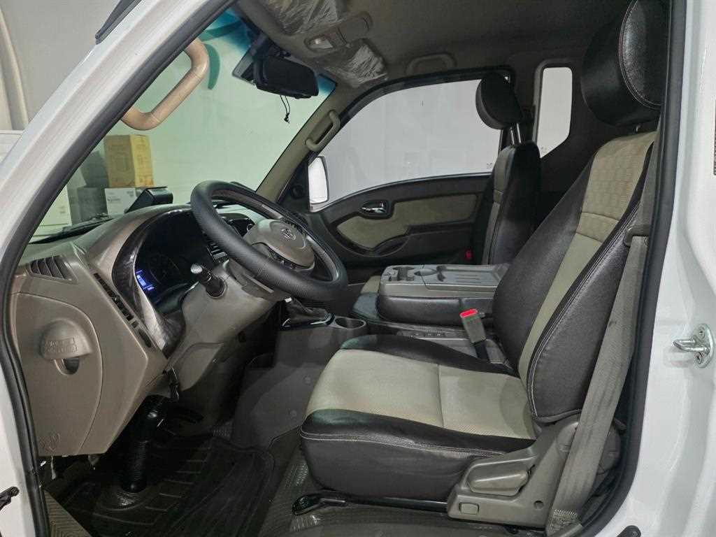 Hyundai Porter 1.0 Ton/ Super Cab/ Long Wheelbase 7