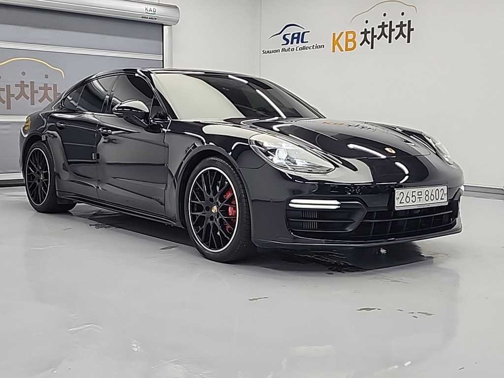 Porsche Panamera 4.0 GTS 4