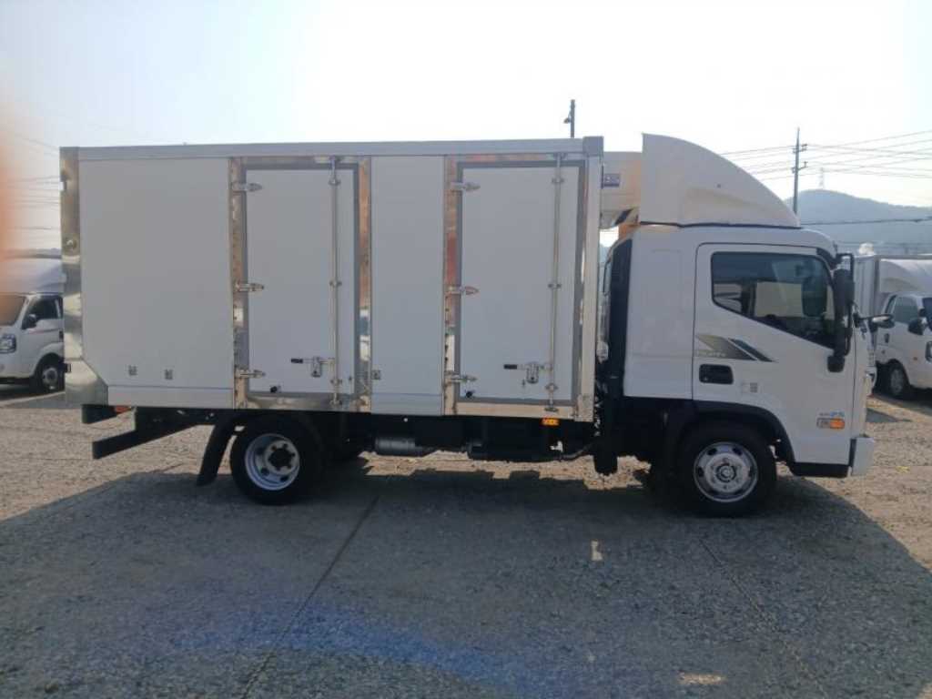 현대 올뉴마이티 2.5톤 냉동탑 - 중고 트럭 매물 이미지