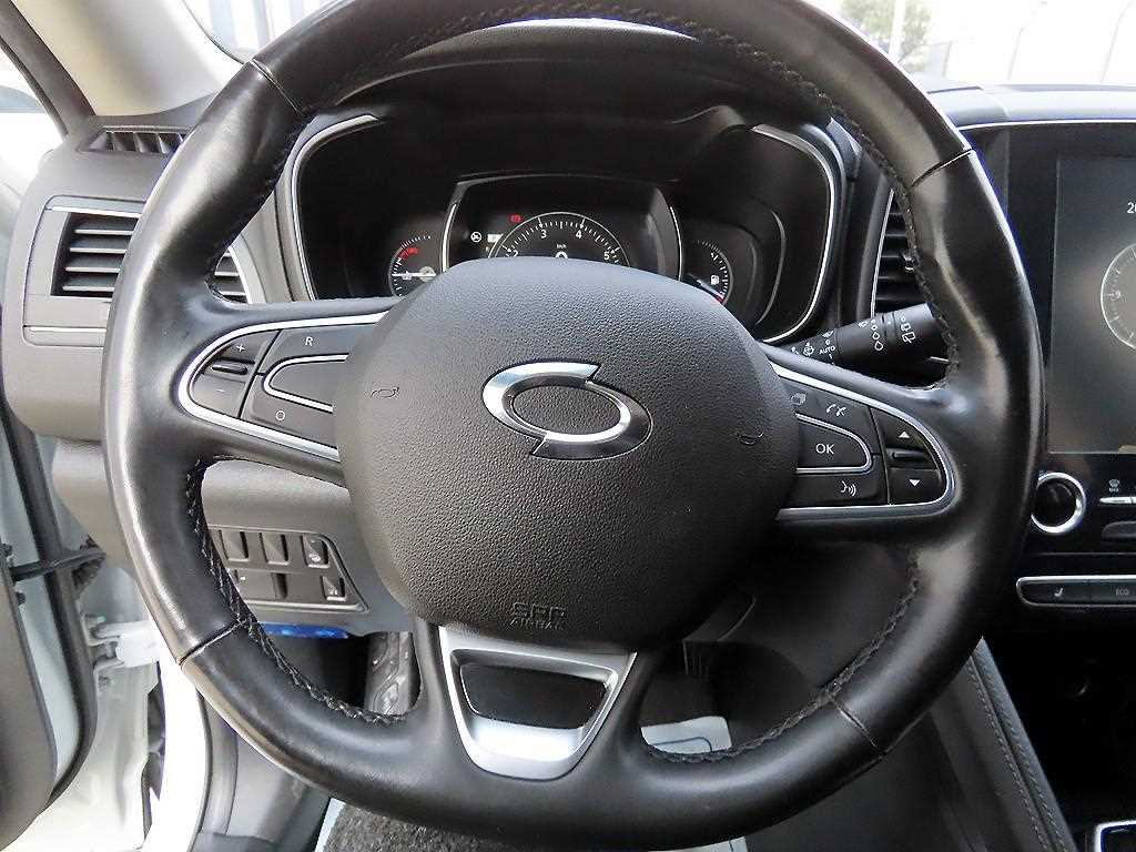 Renault QM6 Gasoline 2.0 GDe LE 2WD 9