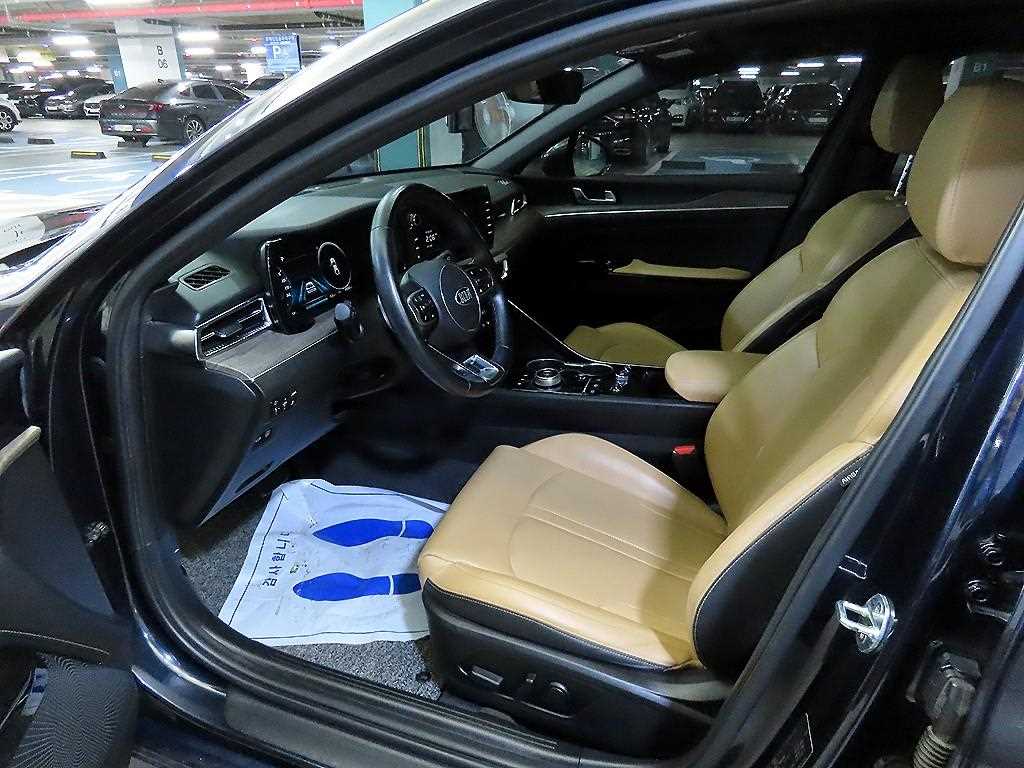Kia K5 2.0 Noblesse 7
