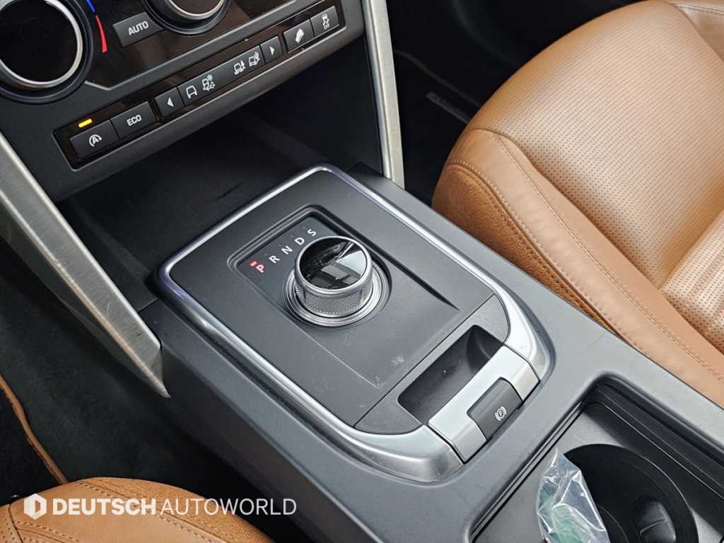 Land Rover Discovery Sport 2.0 TD4 HSE Luxury 10