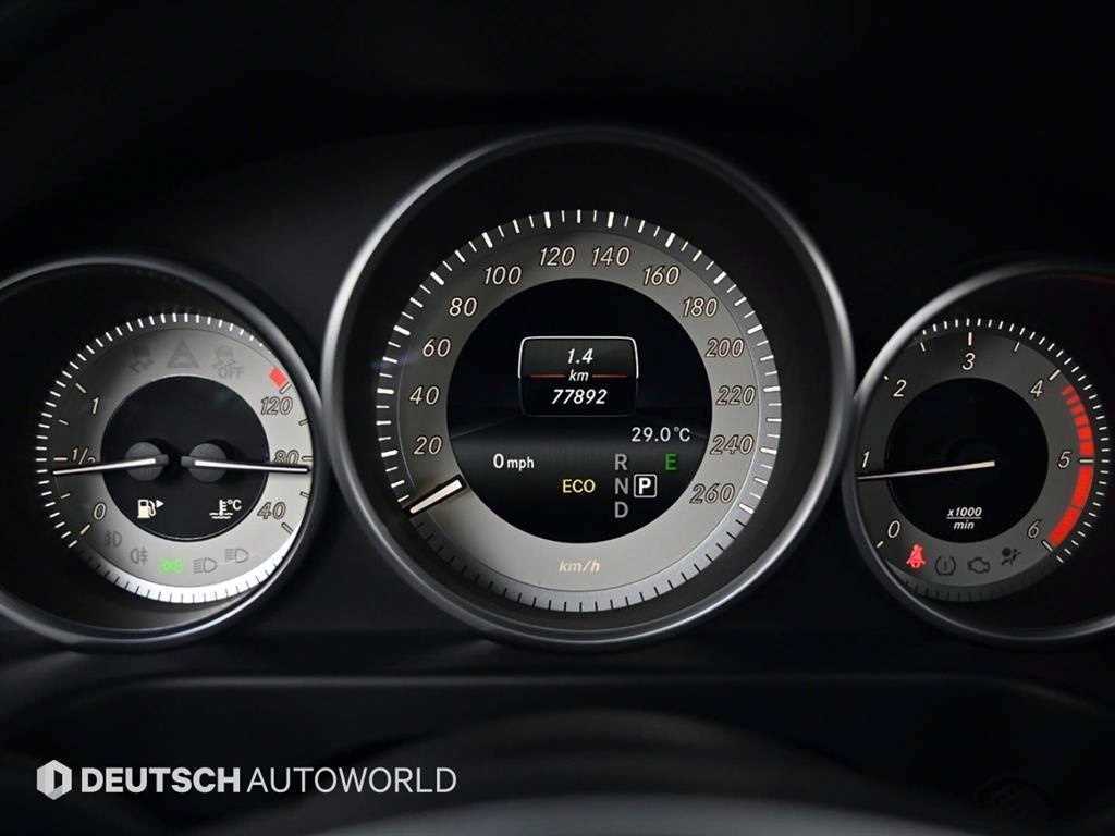 Mercedes-Benz E-Class E220 BlueTEC Avantgarde 9