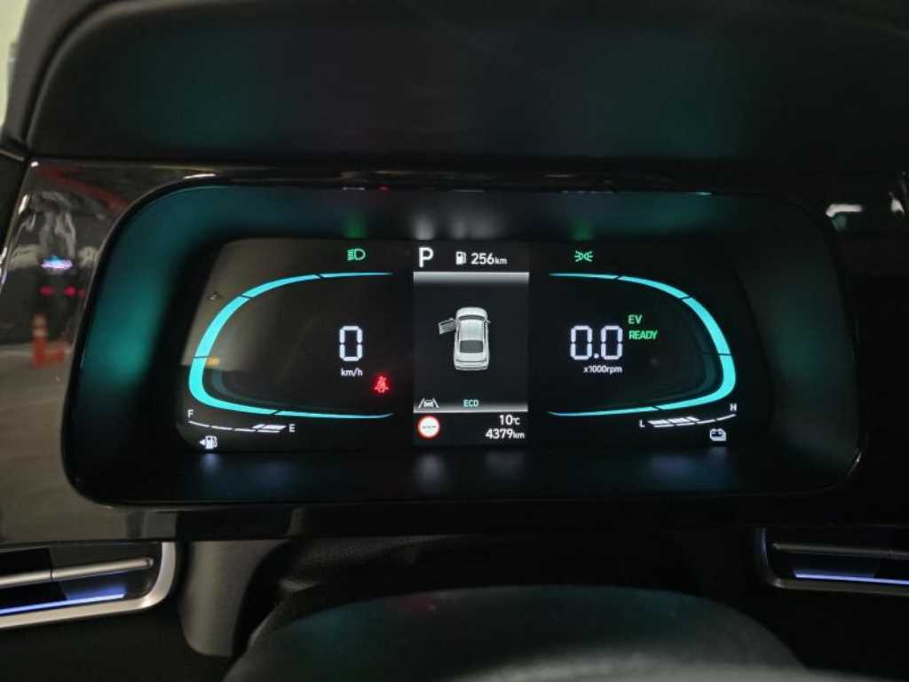 Hyundai Avante 1.6 HEV Modern 7