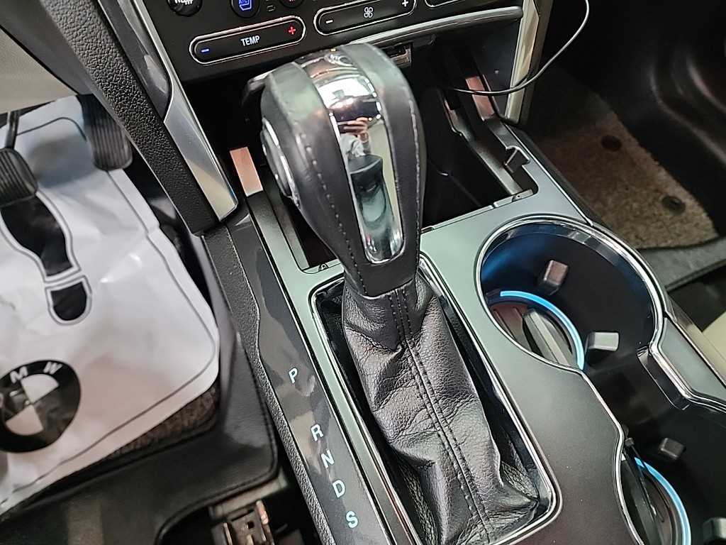 Ford Explorer 2.3 EcoBoost Limited 4WD 9