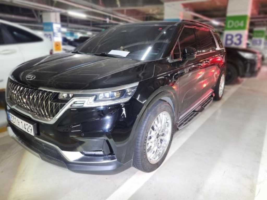 Kia Carnival Gasoline Signature 3