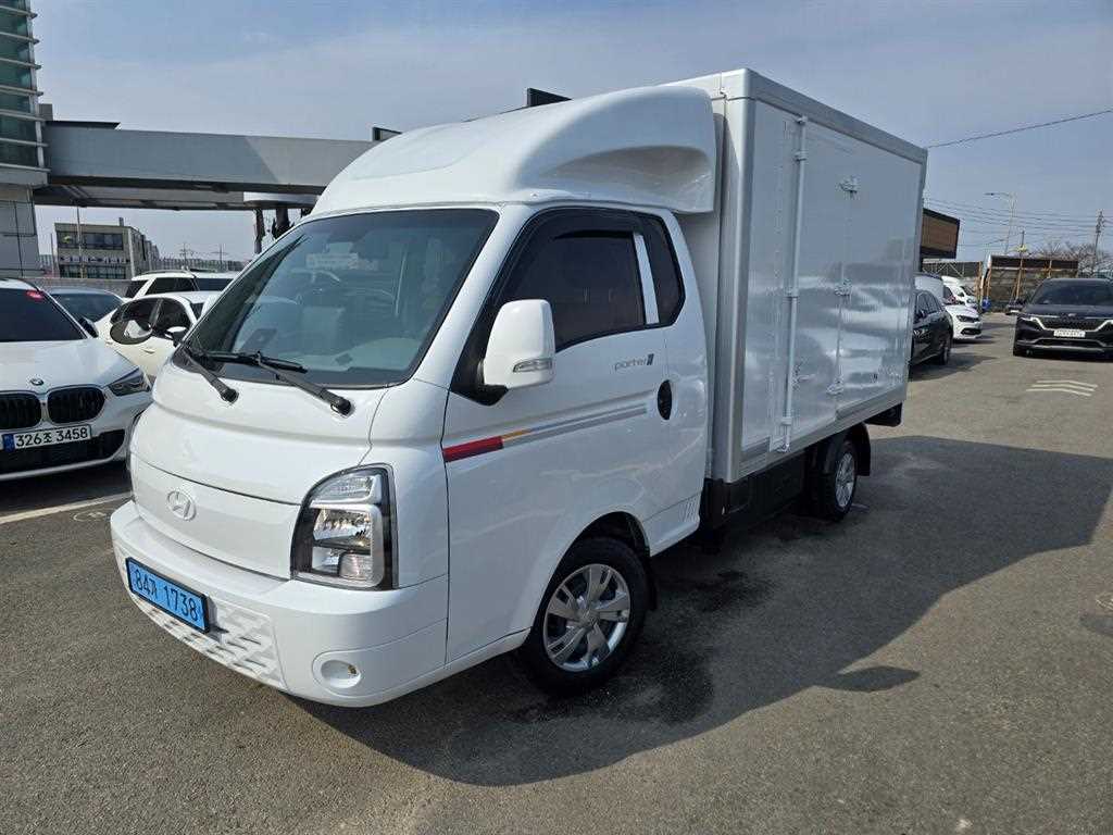 Hyundai Porter 1.0 Ton/ Super Cab/ Long Wheelbase