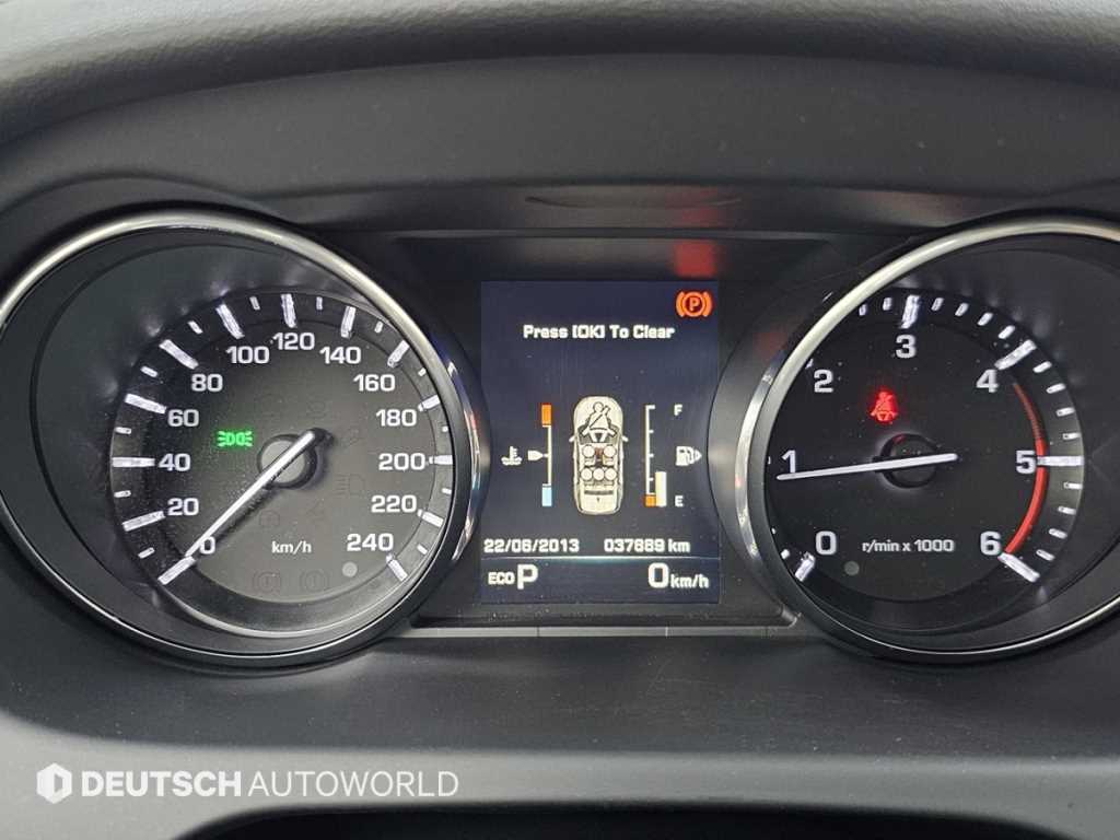 Land Rover Discovery Sport 2.0 TD4 HSE Luxury 9