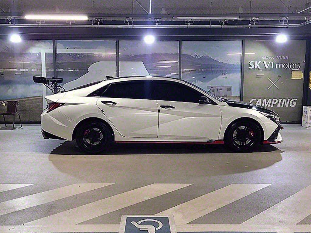 Hyundai Avante 2.0 N 4