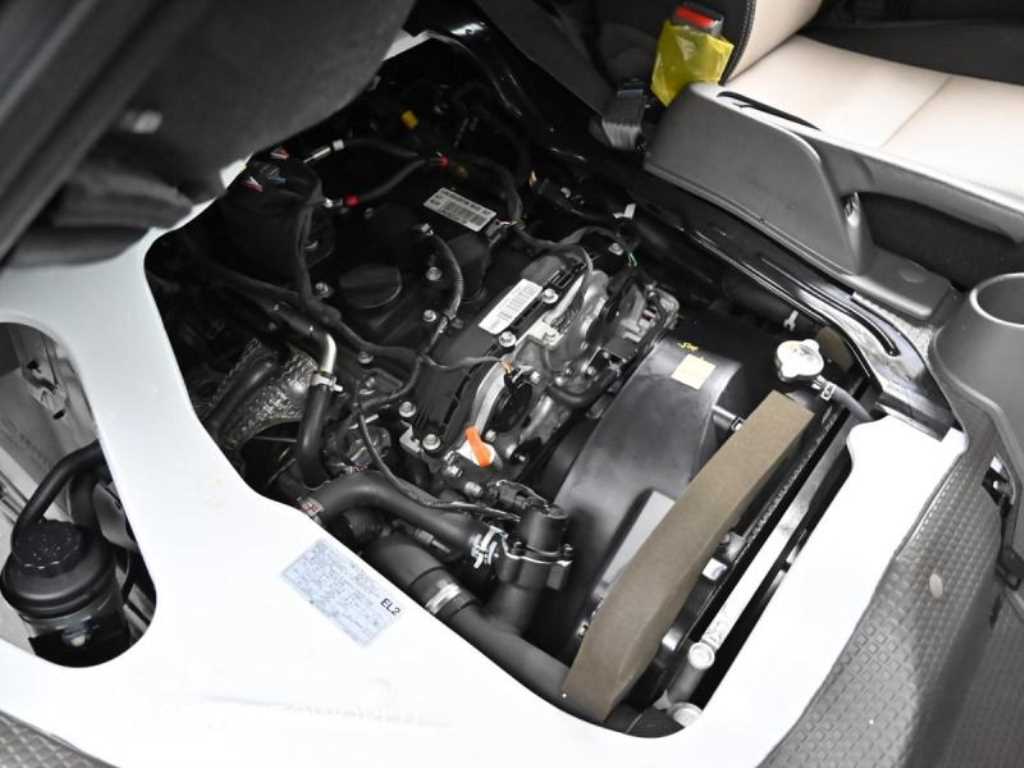 Hyundai Porter Super Cab/ Long Wheelbase/ Twin Comp Smart 10