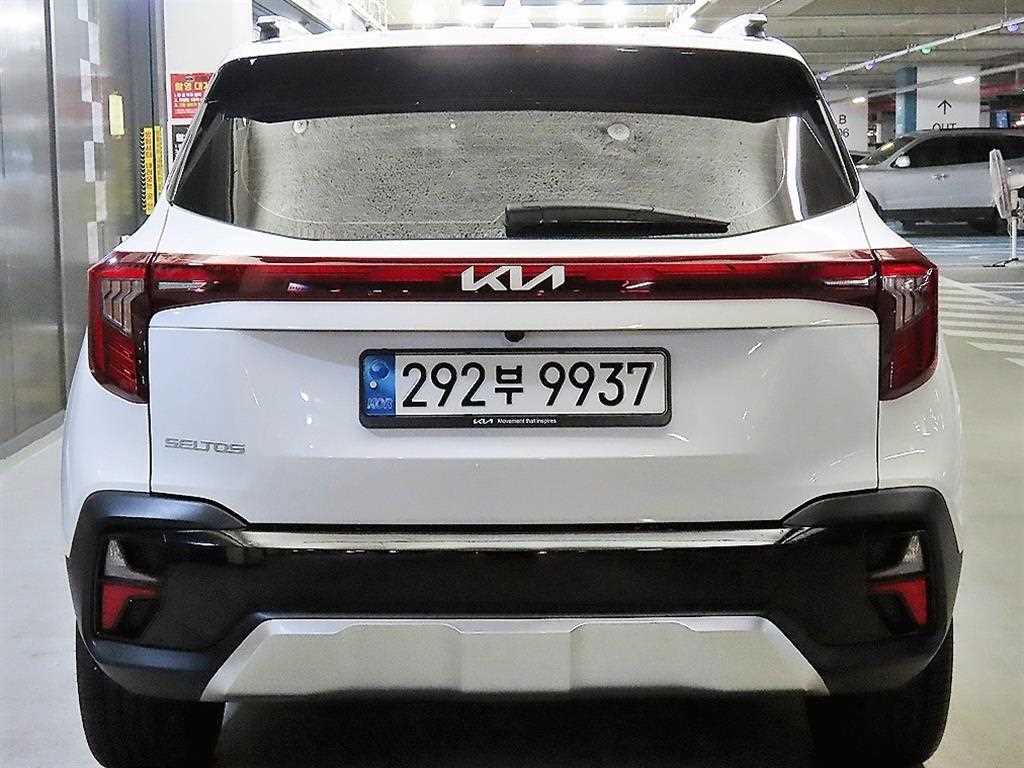 Kia Seltos Gasoline 1.6 Turbo 2WD Signature 7