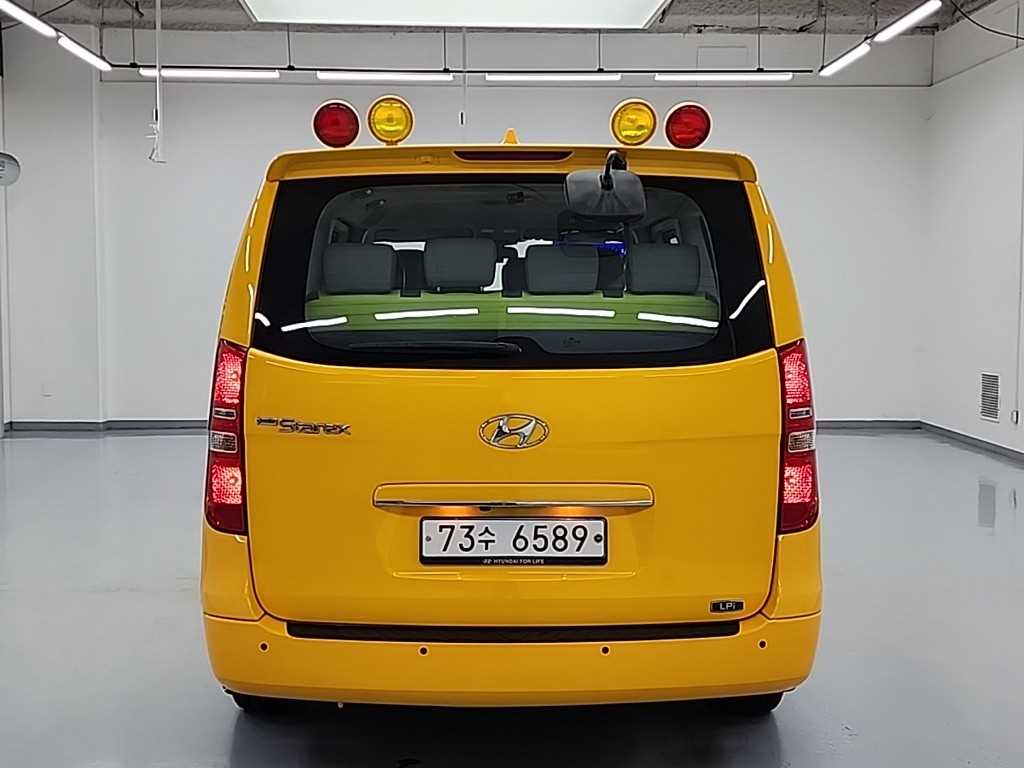 Hyundai Starex LPi 4