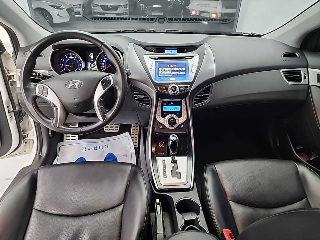 Hyundai Avante M16 GDI Top 8