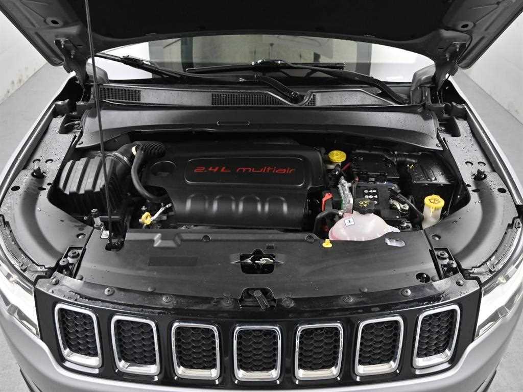 Jeep Compass 2.4 AWD Longitude 7