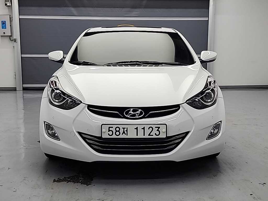 Hyundai Avante M16 GDI Top 3