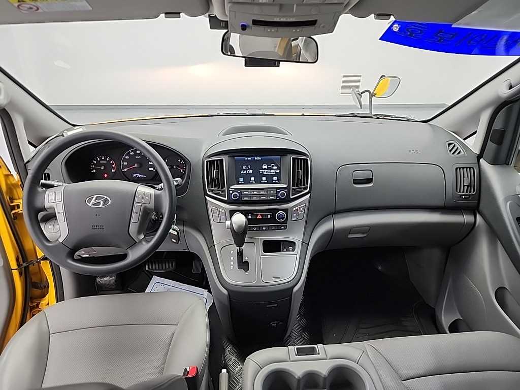 Hyundai Starex LPi 8