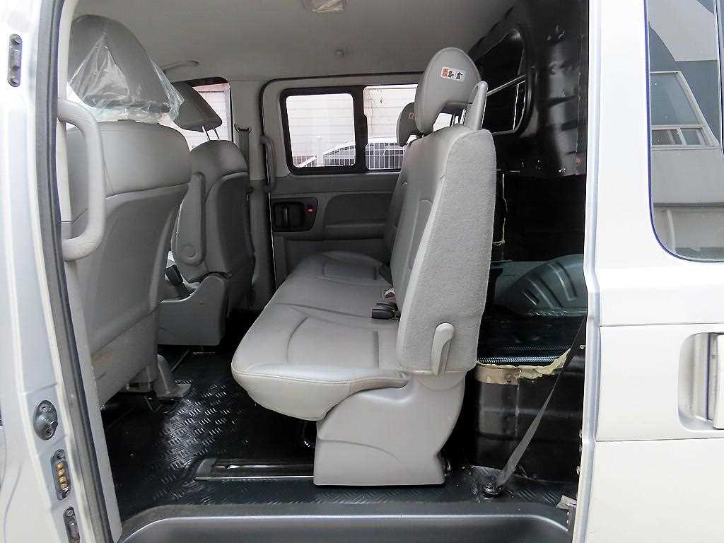 Hyundai Starex Smart 7