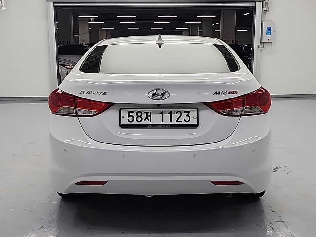 Hyundai Avante M16 GDI Top 4