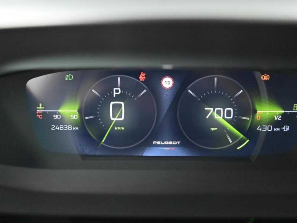 Peugeot 408 1.2 Pure Tech GT 9