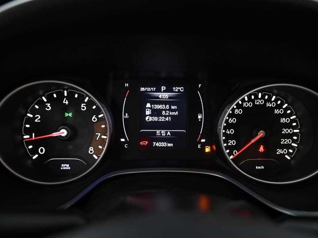 Jeep Compass 2.4 AWD Longitude 9