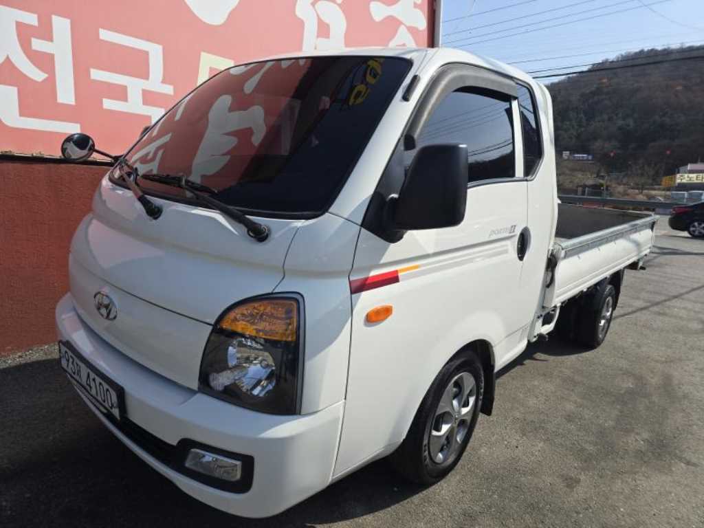 Hyundai Porter 1.0 Ton/ Super Cab/ Long Wheelbase/ CRDi 4