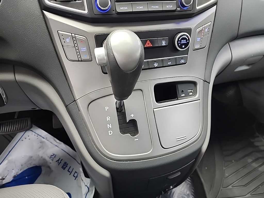 Hyundai Starex LPi 9