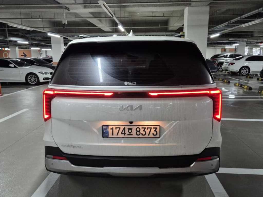 Kia Carnival Diesel Prestige 4