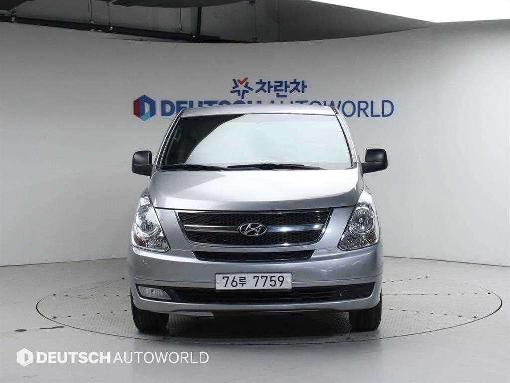Hyundai Starex Wagon CVX Luxury 4