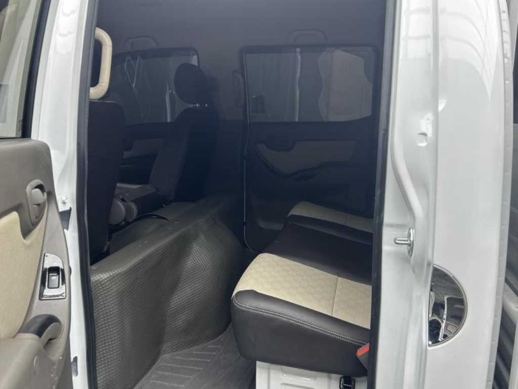 Hyundai Porter Double Cab 8