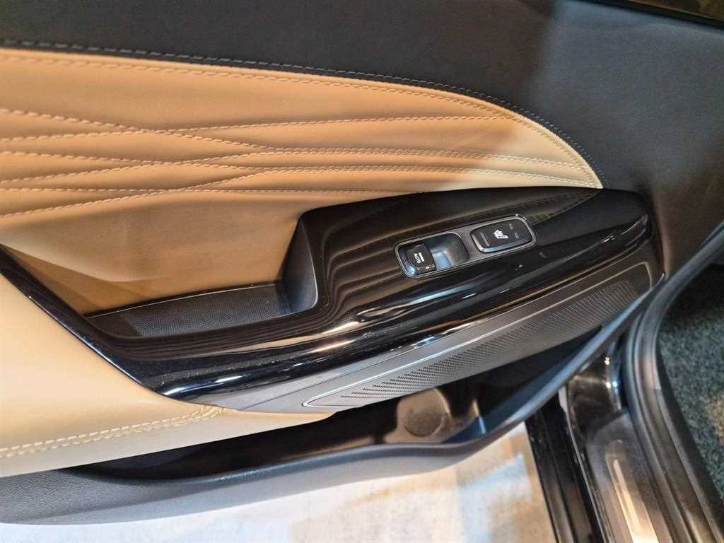 Kia K7 Gasoline 3.0 GDI Signature 7