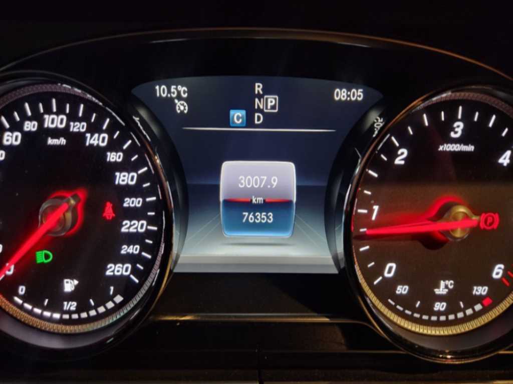 Mercedes-Benz E-Class E220d Cabriolet 5