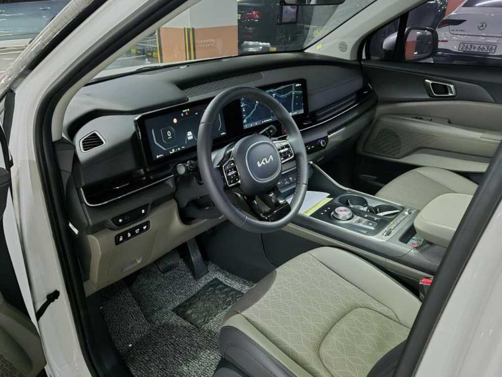 Kia Carnival Diesel Prestige 8