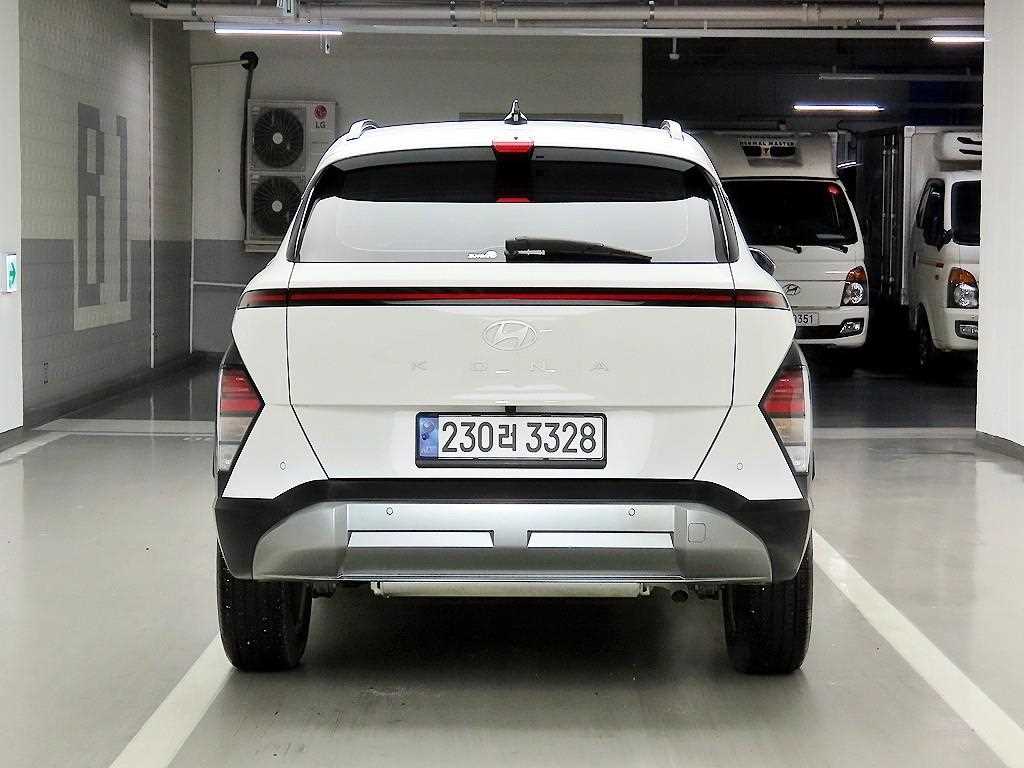 Hyundai Kona 2.0 Gasoline 2WD Premium 4