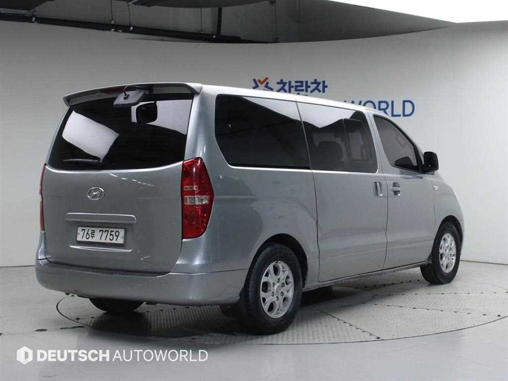 Hyundai Starex Wagon CVX Luxury 3