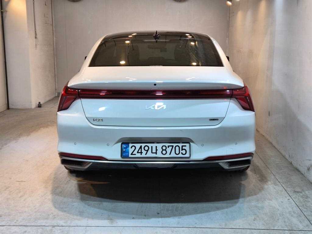 Kia K8 Signature Special 4