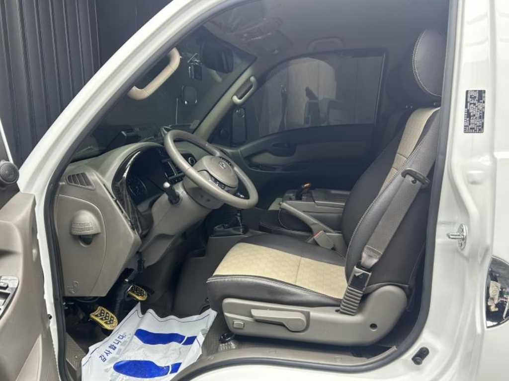 Hyundai Porter Double Cab 7