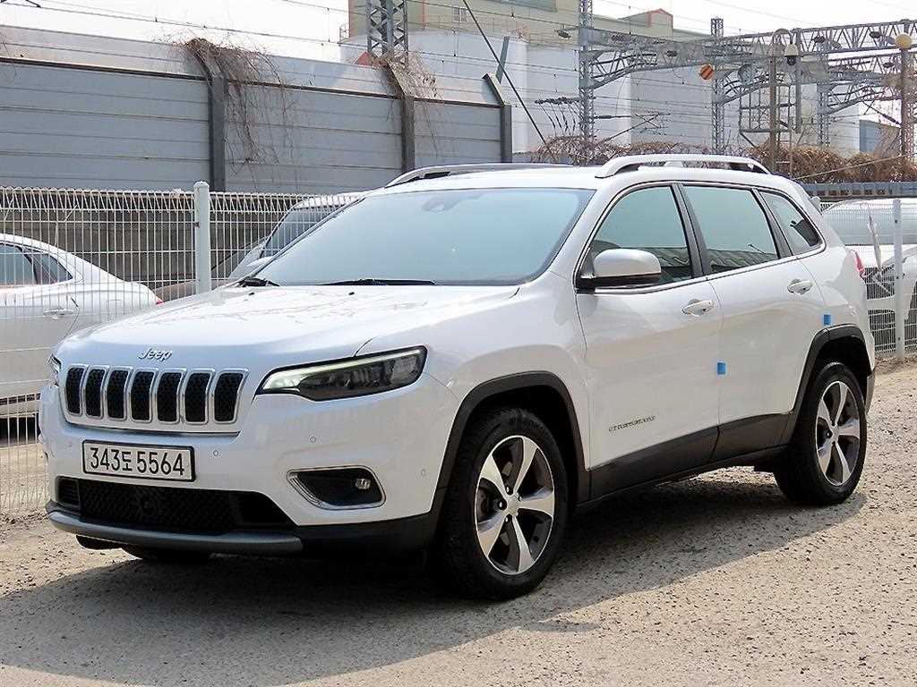 Jeep Cherokee 2.4 Limited 3