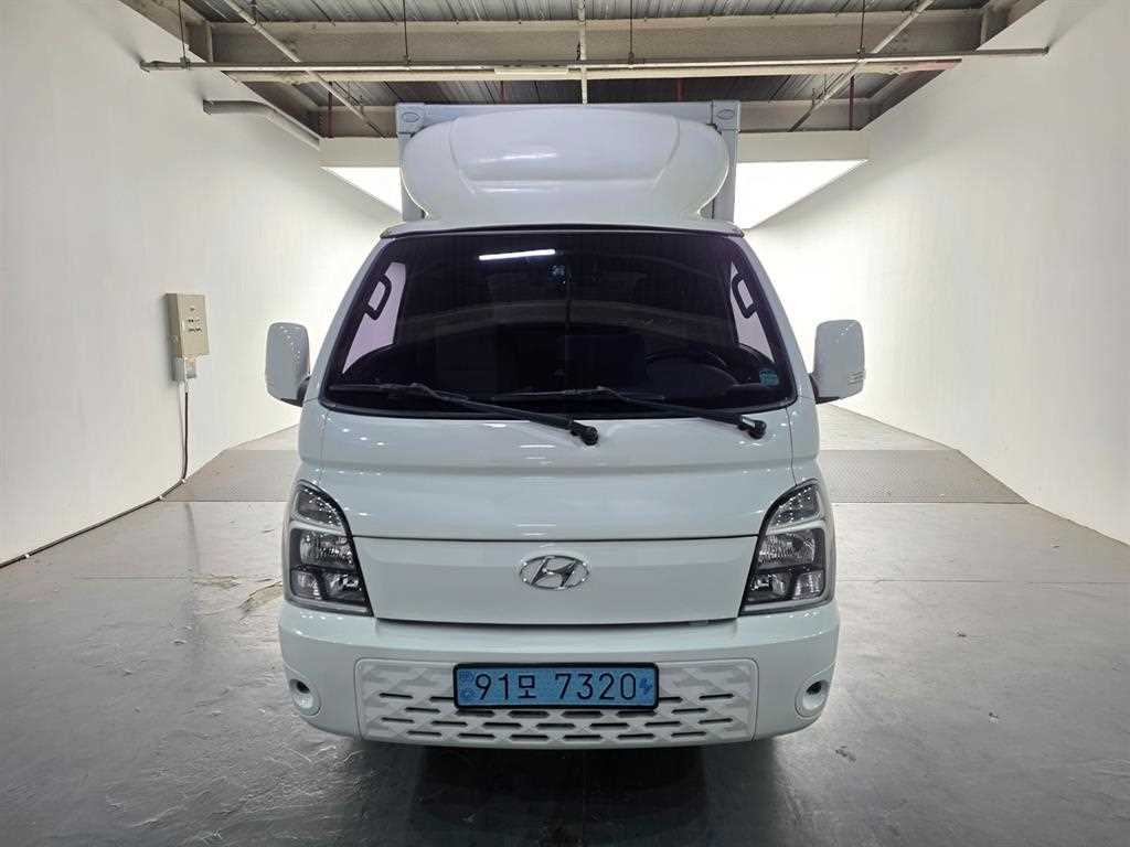 Hyundai Porter 1.0 Ton/ Super Cab/ Long Wheelbase 3