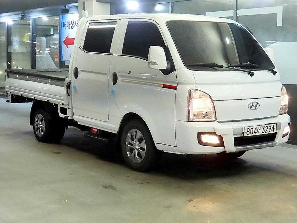 Hyundai Porter 1.0 Ton/ Double Cab/ Long Wheelbase/ CRDi Premium