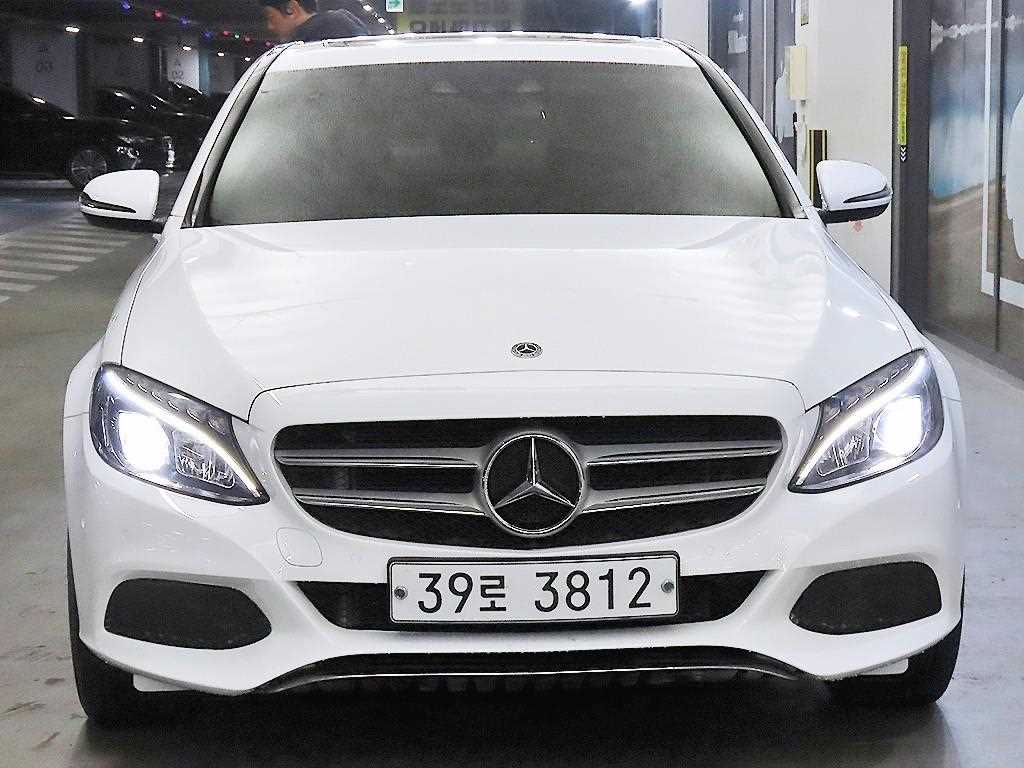 Mercedes-Benz C-Class C220 d 4MATIC 3