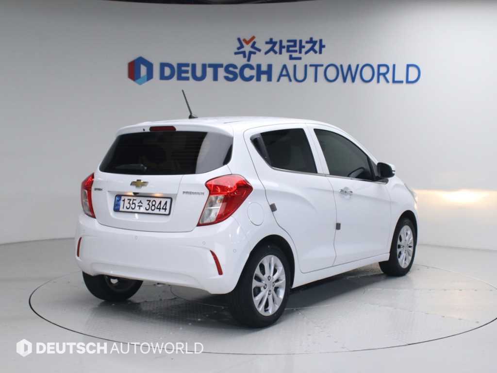 Chevrolet Spark Premier 3