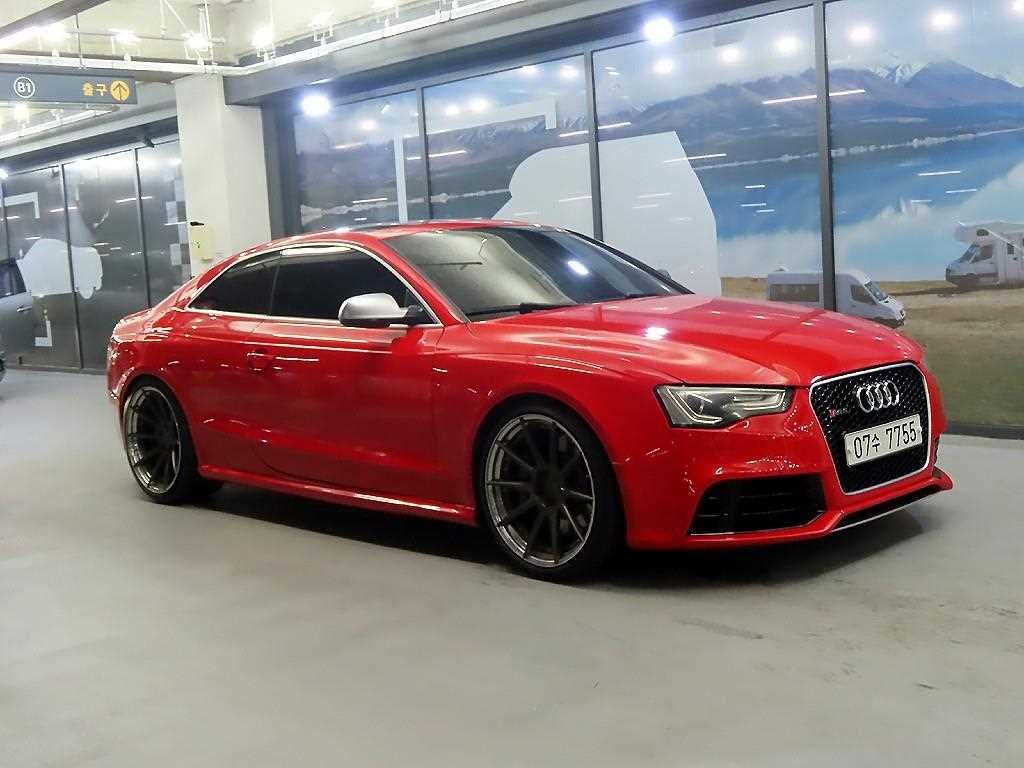 아우디 RS5 4.2 FSI 콰트로 사진 2/20