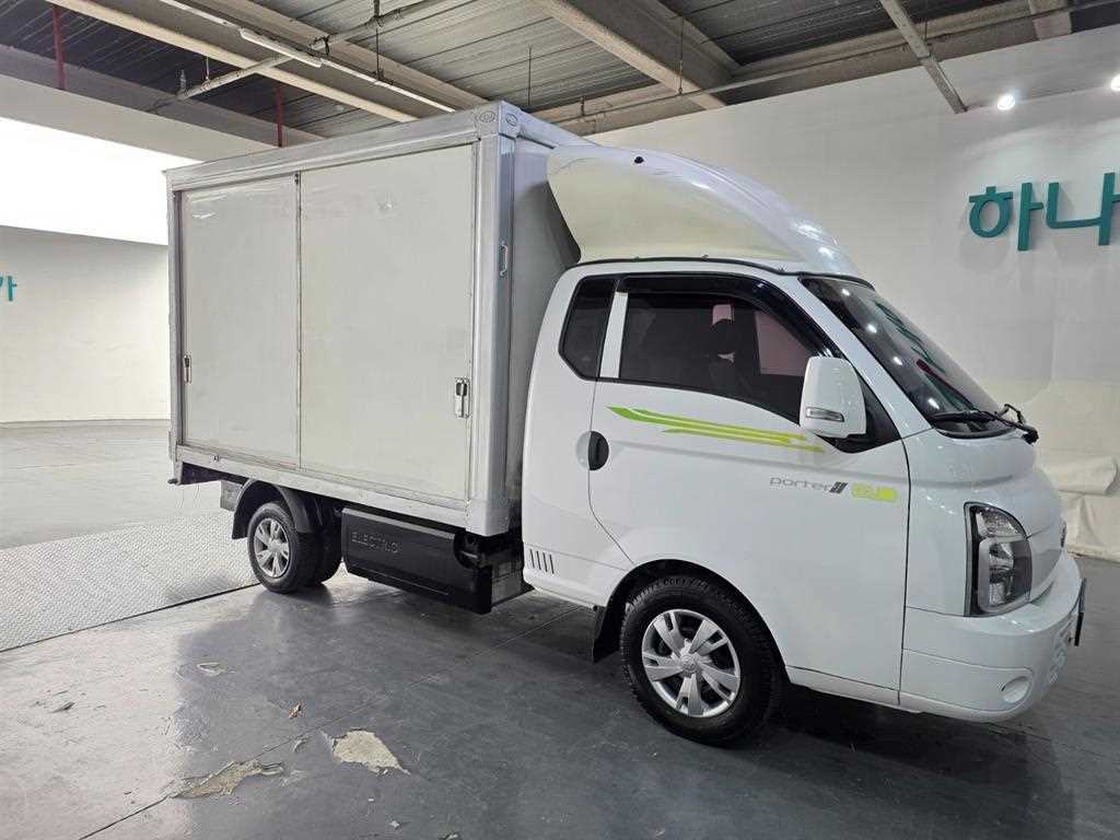 Hyundai Porter 1.0 Ton/ Super Cab/ Long Wheelbase 7