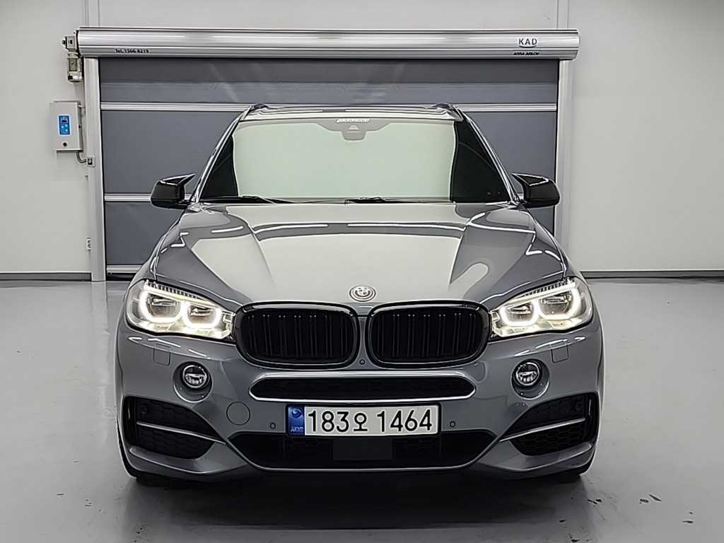 BMW X5 xDrive M50d 사진 2/20