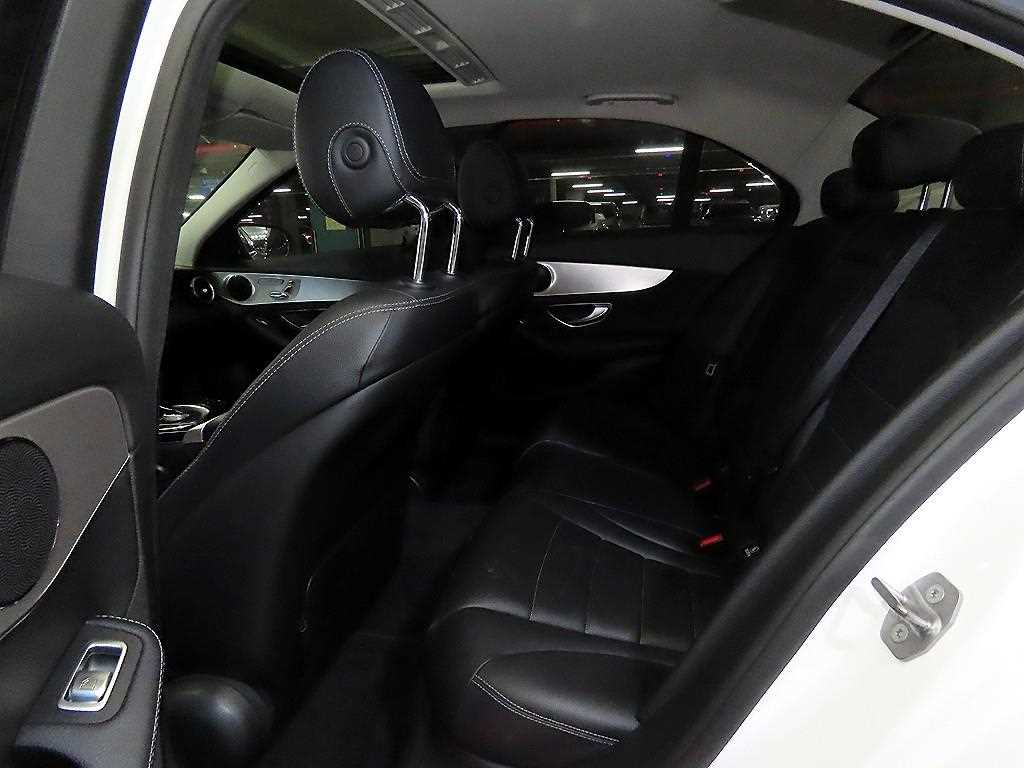 Mercedes-Benz C-Class C220 d 4MATIC 8