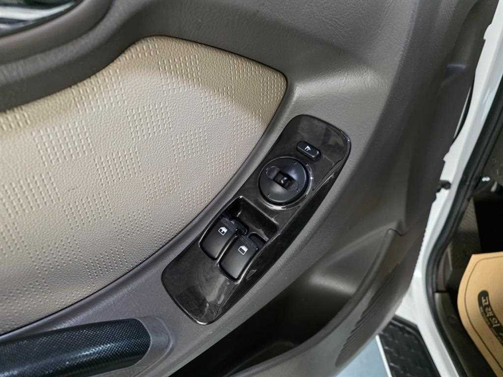 Hyundai Porter 1.0 Ton/ Super Cab/ Long Wheelbase 10