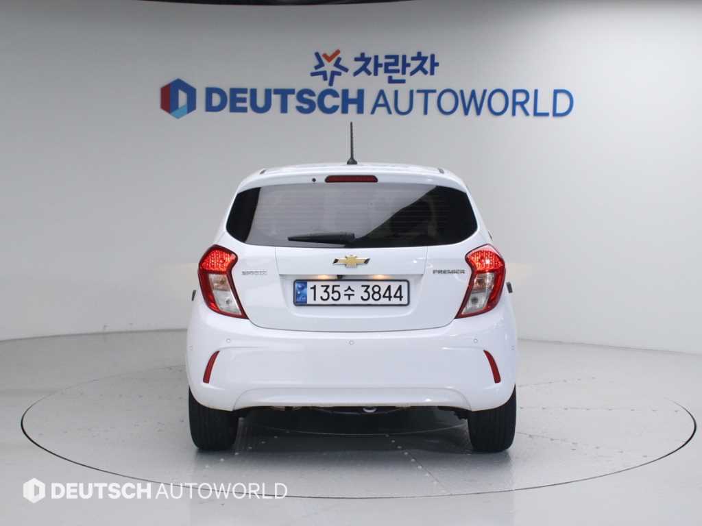 Chevrolet Spark Premier 5