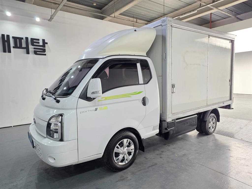 Hyundai Porter 1.0 Ton/ Super Cab/ Long Wheelbase