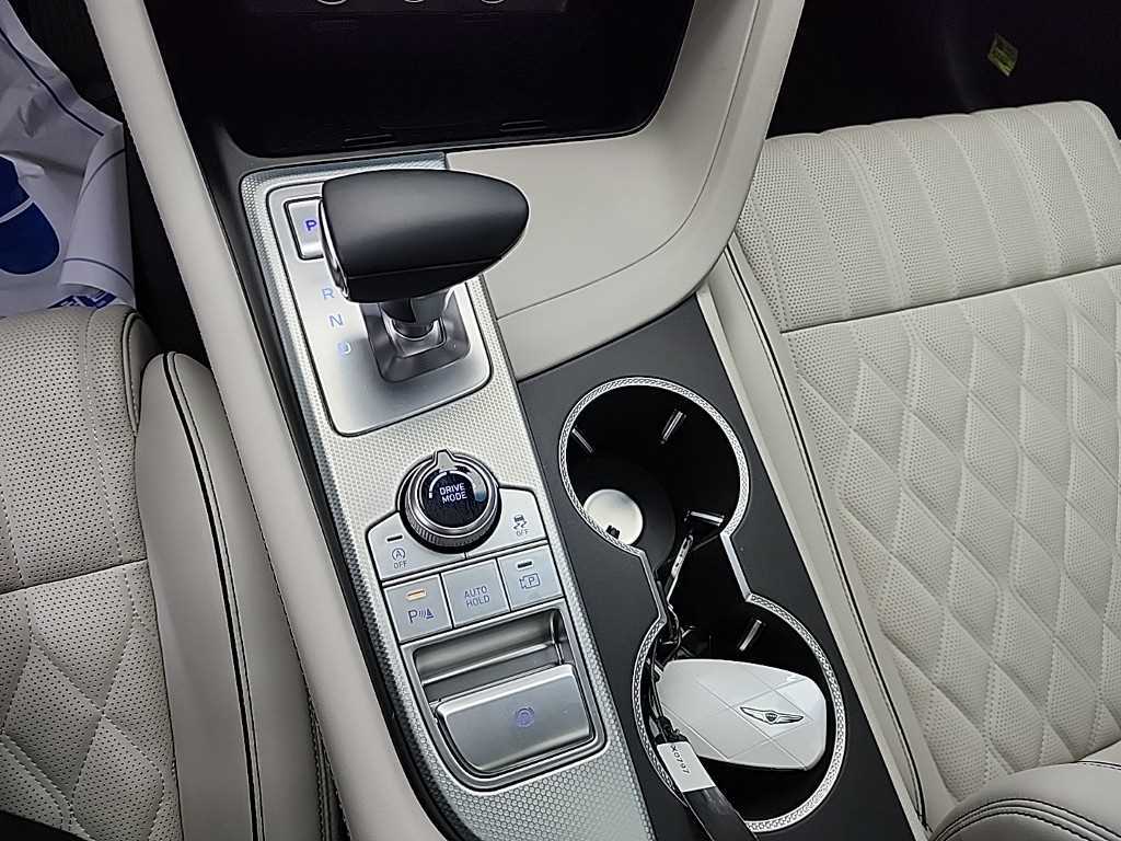 Genesis G70 Gasoline 2.5T 4WD 9